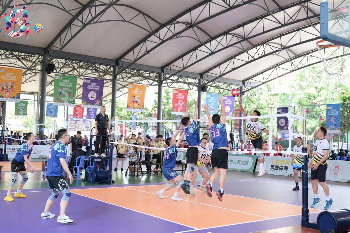 梅西的魅力，特朗普女儿伊万卡现场观战迈阿密国际比赛