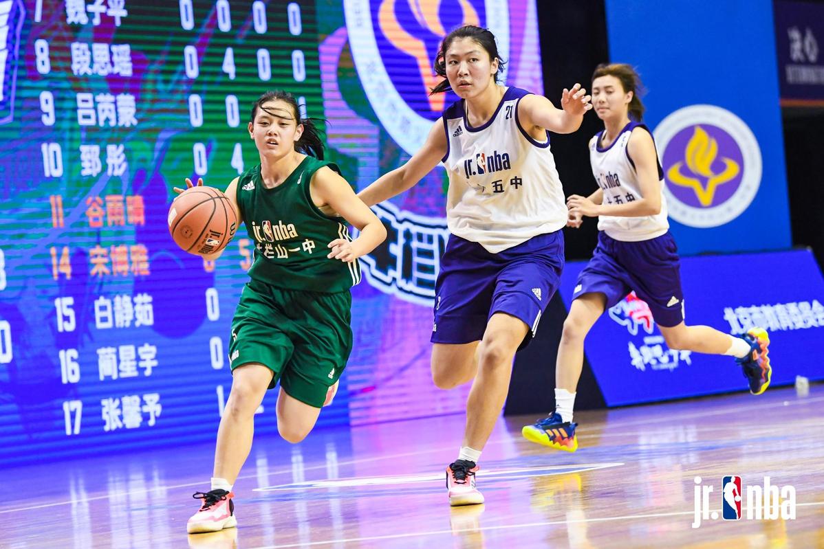 英媒：德利赫特的伤势并不严重，最快有望本周恢复训练