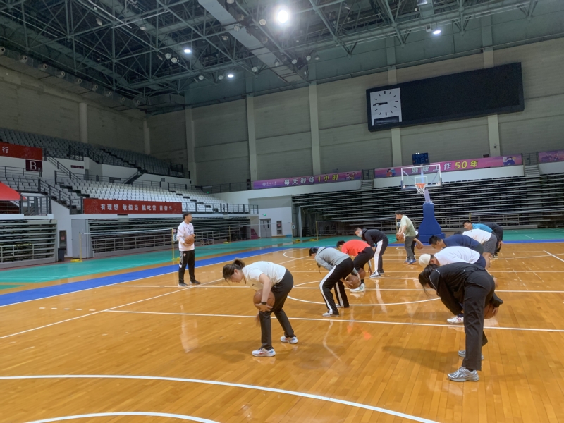 李磊：国安原本有夺得双冠的机会，配得上足协杯冠军荣誉