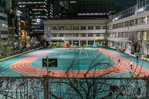 NBA官宣：76人违规罚款10万美元 恩比德赛前状态缺席却登场