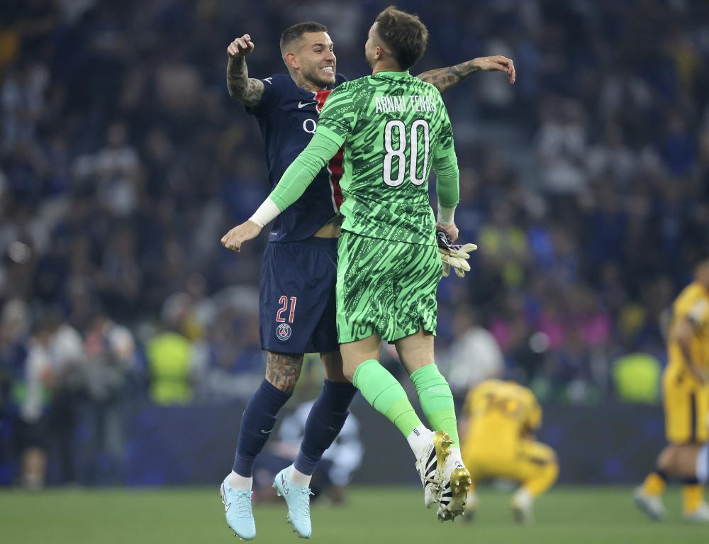 中超转会市场：广州队签下新前锋,